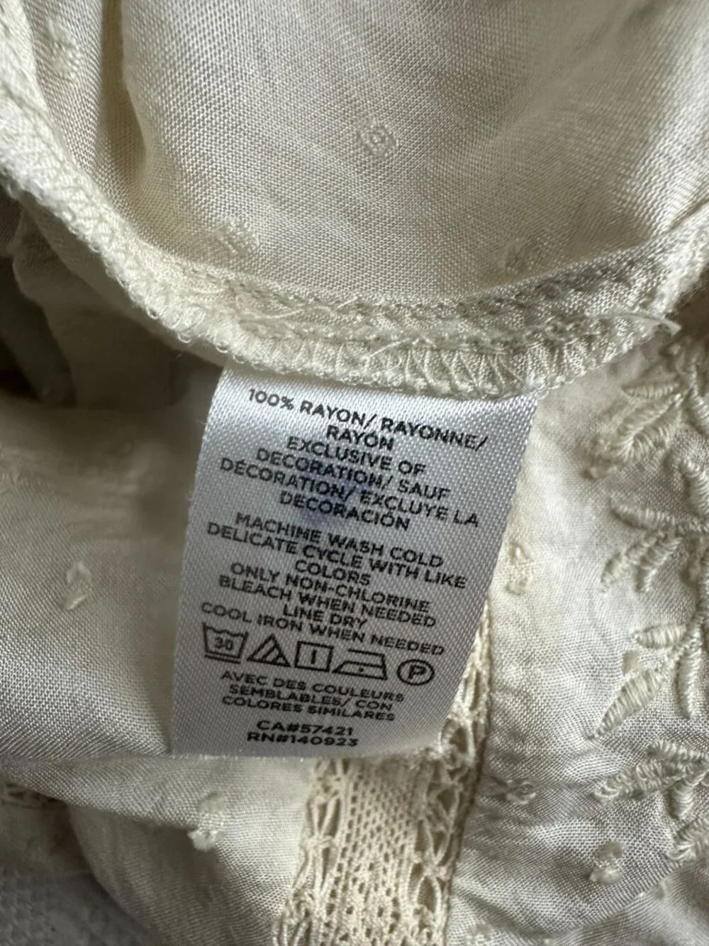 Loft Ivory Textured Blouse Embroidered Details Puff Sleeves Womens Small